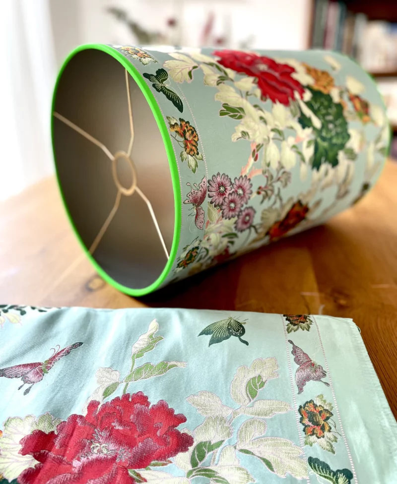 Lampenschirm rund Seide mit Blumenmuster