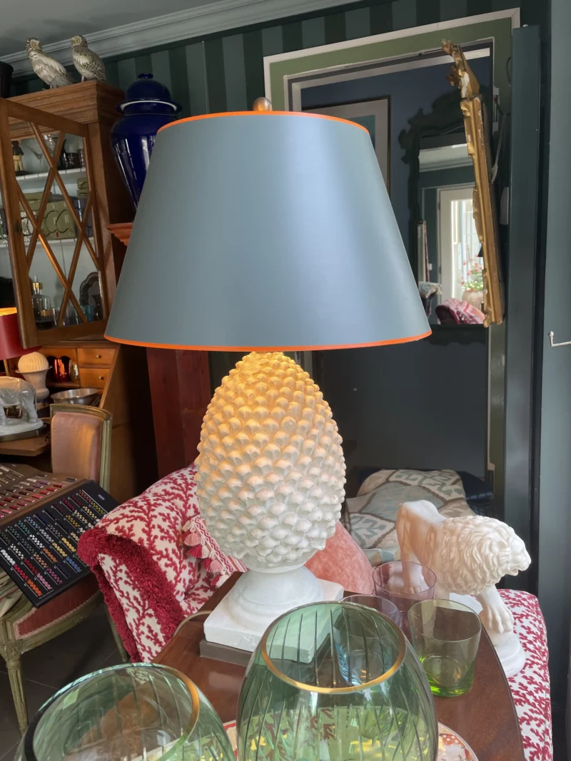 Lampenschirm rund blau gefaerbt